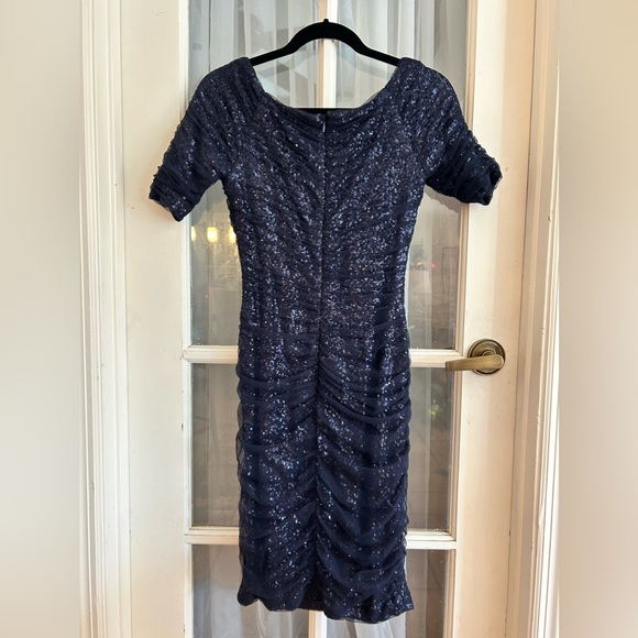 EUC SZ 2 Lauren Navy Mesh Sequin Body Con Dress - Picture 2 of 3